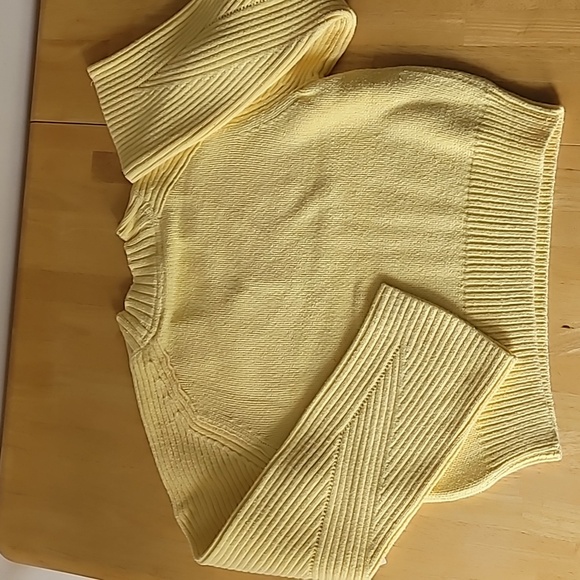 By Anthropologie Bell-Sleeve V-Neck Sweater - Picture 10 of 11